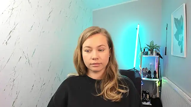 Snapshot of holly_xglam chatting on October 6, 4:56 pm holly xglam online show from October 6, 4:56 pm