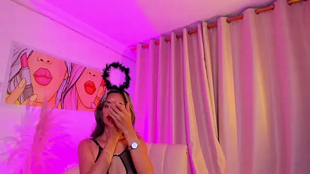 SkiinnyAna online show from October 28, 7:41 pm