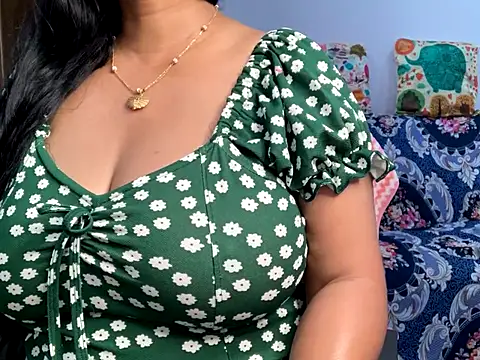 Aishwarya 101  online show from October 26, 5:19 pm