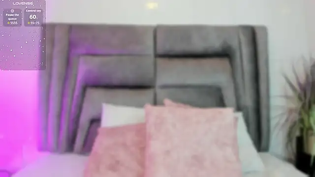 sophiee smith online show from September 22, 11:19 am