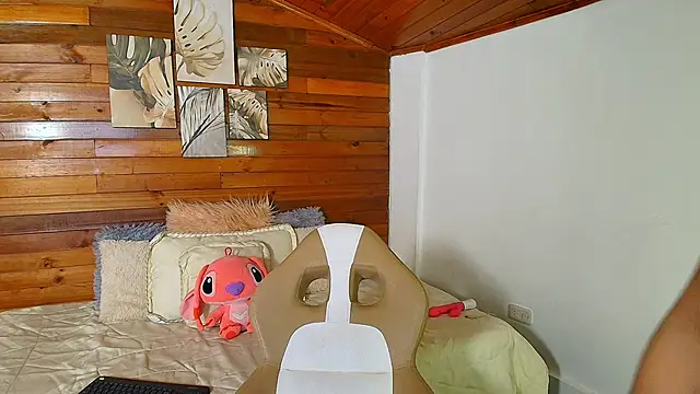 amber curly online show from March 18, 7:52 pm