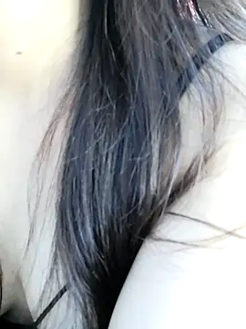 Snapshot of _Linez_ chatting on September 17, 6:39 pm  Linez  online show from September 17, 6:39 pm