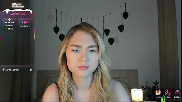 TheVanessaMaes online show from December 17, 12:49 am