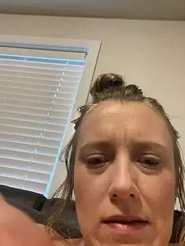 Juicelip online show from March 13, 9:49 pm