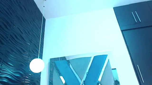 Victoria Coleman online show from September 29, 12:32 pm