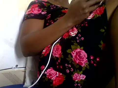 Hot-zeenah online show from October 15, 11:24 am