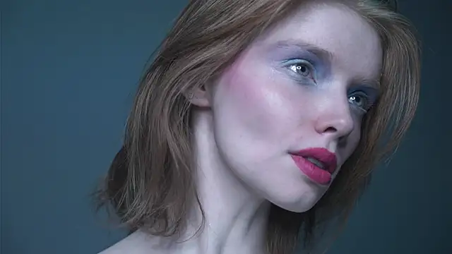 ginger hugs online show from October 29, 10:23 pm