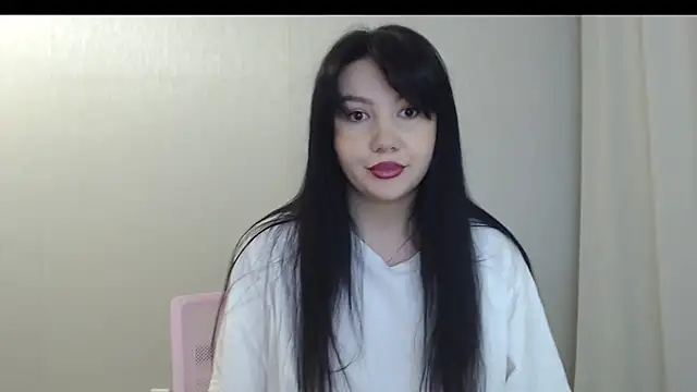 Snapshot of AlexaCruze chatting on October 22, 4:01 pm AlexaCruze online show from October 22, 4:01 pm