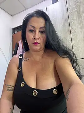 Milk chloe online show from February 4, 7:17 pm