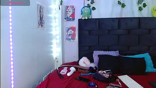 the lesbian game online show from April 10, 5:19 pm