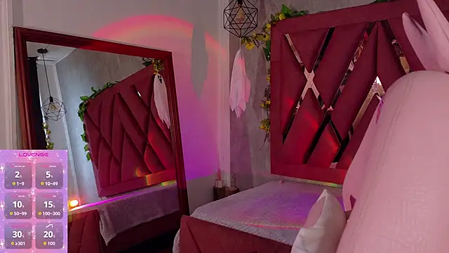 Haelycute online show from November 15, 11:55 am