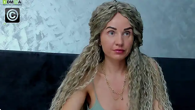 3lla Rose online show from September 20, 6:17 pm