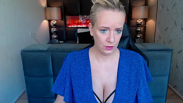 Wendysexyx online show from September 14, 8:45 am