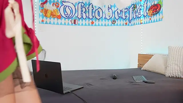 missdaisydiamond777 online show from September 23, 9:18 am