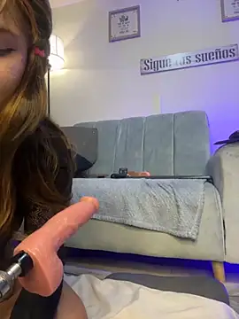 Snapshot of antonelaswete02 chatting on September 19, 12:20 am antonelaswete02 online show from September 19, 12:20 am