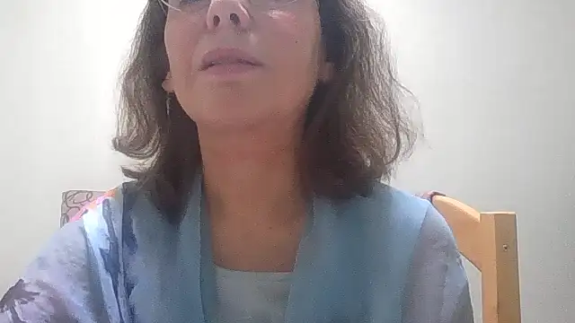 HollyJewel online show from November 6, 6:14 pm