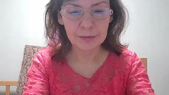 HollyJewel online show from January 5, 6:33 pm