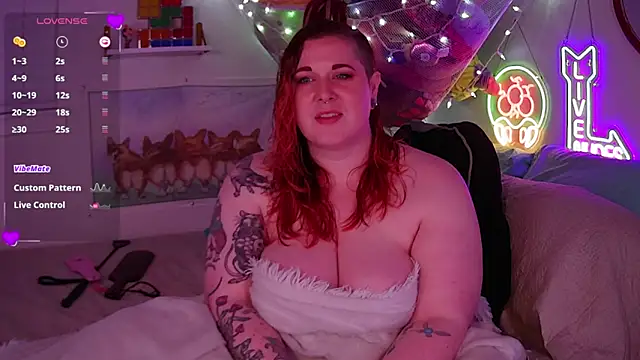 opalreigning online show from October 24, 8:21 am