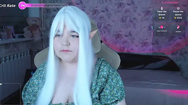 Estelle Hicks online show from March 27, 6:41 pm