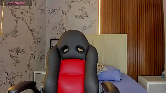 SUNNYCYRUS online show from November 21, 2:19 pm