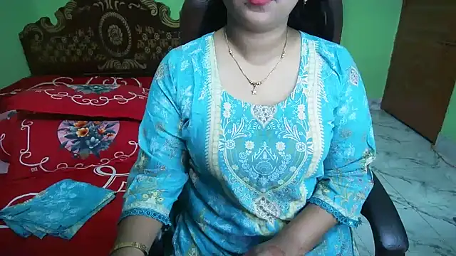 BengaliQueenStar online show from May 16, 4:39 pm