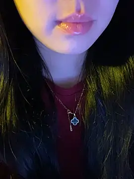 minmin2kk5 online show from February 1, 3:11 pm