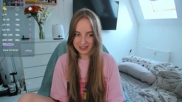 violet blue eyes online show from April 6, 1:34 pm