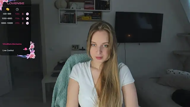 violet blue eyes online show from November 13, 12:26 pm