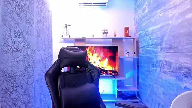 saracaball  online show from February 7, 4:38 am