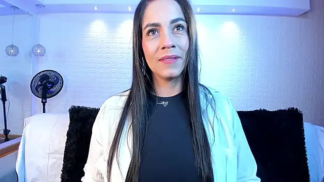 violet scott online show from October 3, 10:42 am