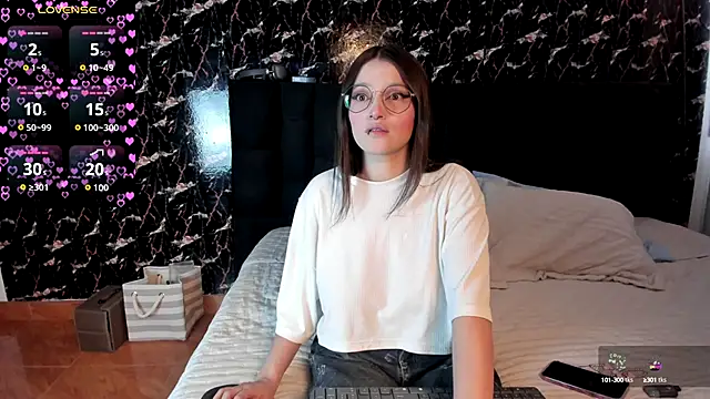 Snapshot of Elecktra_sweet chatting on October 15, 7:49 pm Elecktra sweet online show from October 15, 7:49 pm