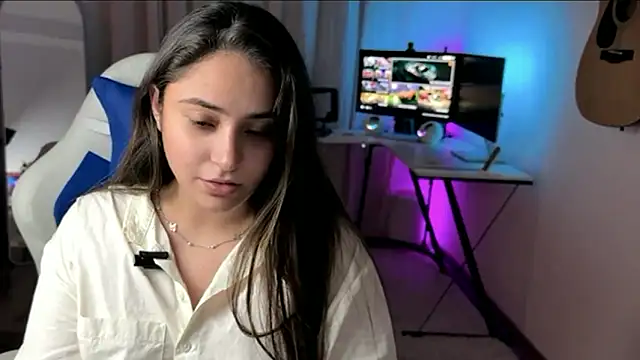 demieliss online show from March 7, 6:15 pm