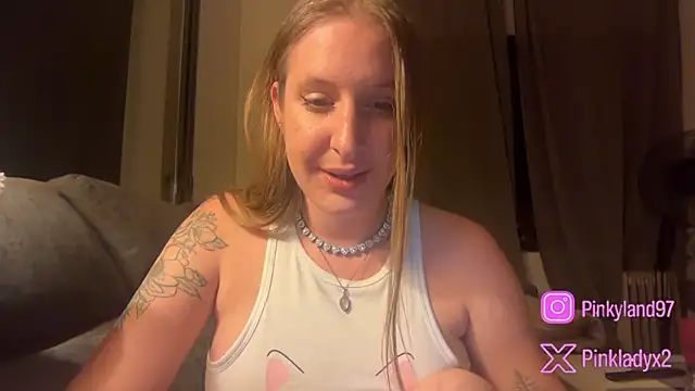Pinkyladyxxx online show from May 16, 12:13 am