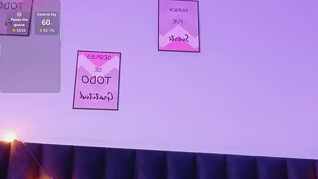 littleebluee online show from February 3, 3:04 am