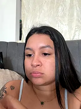 Pretty Isadora online show from November 10, 8:59 pm