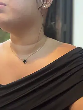 Pretty Isadora online show from November 7, 2:06 am