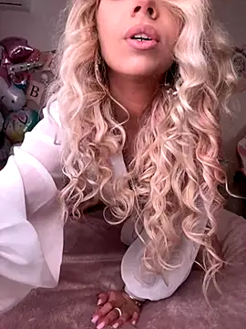 Snapshot of maddisonblush chatting on October 17, 4:54 pm maddisonblush online show from October 17, 4:54 pm