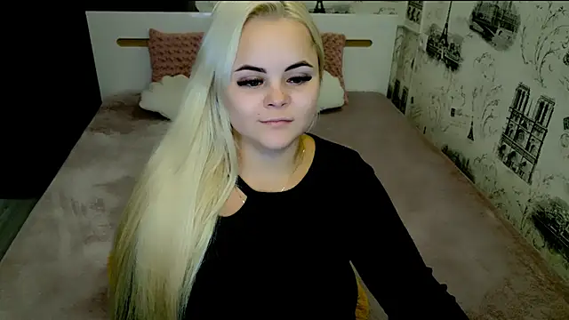 lovely-eyes online show from September 10, 3:01 pm