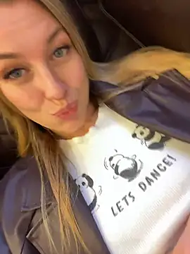 Sweet   Emily online show from September 30, 1:50 pm