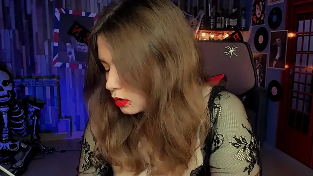 FioraMarmoris online show from October 30, 1:12 pm