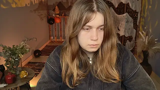 FioraMarmoris online show from October 27, 1:39 pm