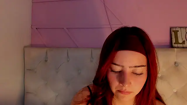 Alejita699 online show from April 11, 4:10 pm