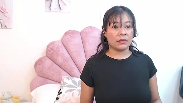 MilaaAdams online show from July 17, 11:47 am