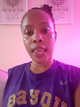 R-thequeen online show from May 16, 12:35 am