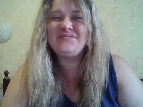 ParisMimi online show from April 29, 10:40 am