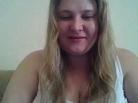 ParisMimi online show from April 8, 8:05 am