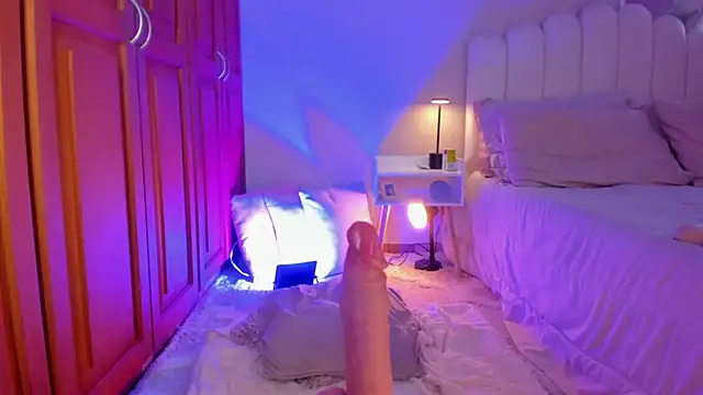 martinaaricci online show from February 10, 3:26 pm