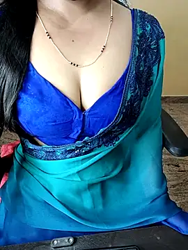 Lusty-couplee online show from March 17, 5:44 am