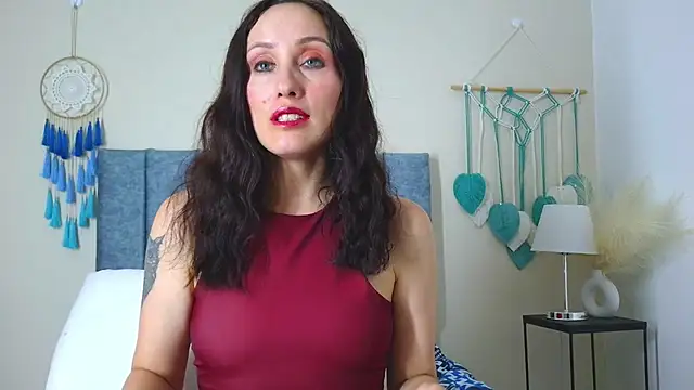 IberianMoonMK online show from November 8, 5:40 pm