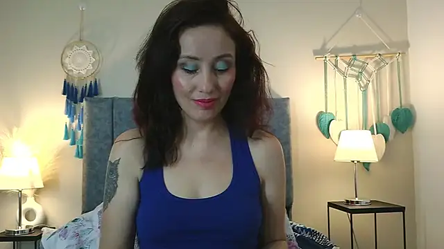 IberianMoonMK online show from February 19, 6:07 pm